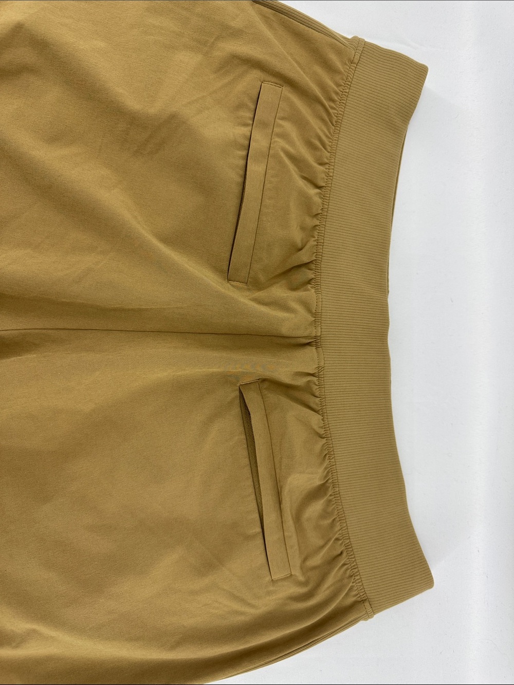 Athleta Womens Lightweight, Wrinkle-Free, Elastic Waist Khaki Dress Shorts, 10 - Picture 14 of 14